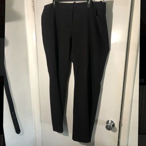 SLACKS MODERN FIT
